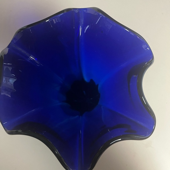 Blue Cobalt Ruffle Vase - Picture 5 of 5